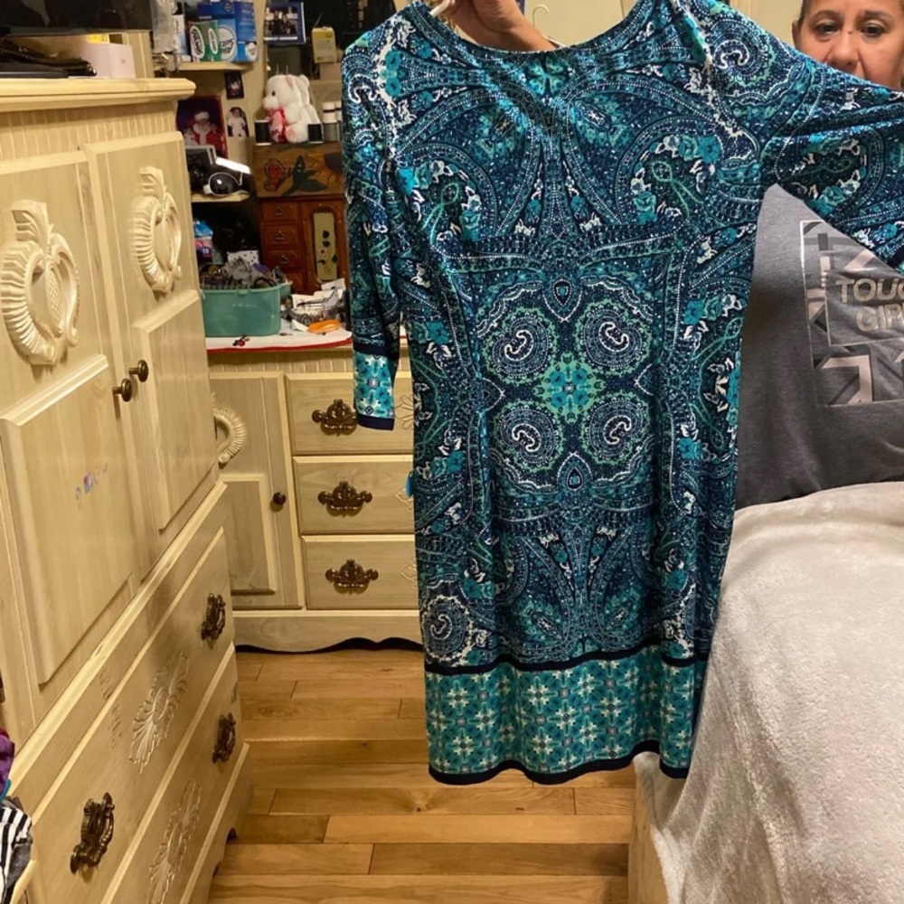 Dress - Picture 4 of 4